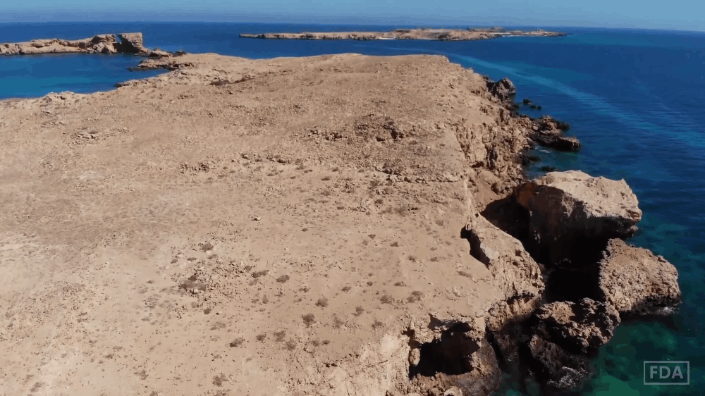 Daymaniyat Island-Rocky Cliffs